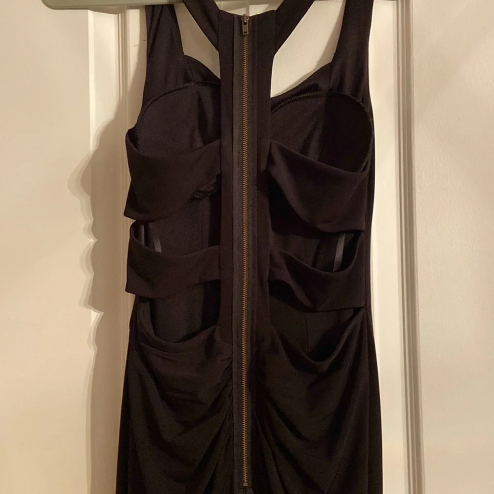 Black Gown / Size 2 - Picture 3 of 4
